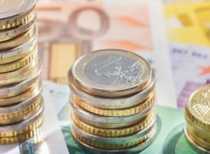 Valdība nesteidz virzīt pensiju likuma grozījumus, kas prasītu lielākus budžeta tēriņus